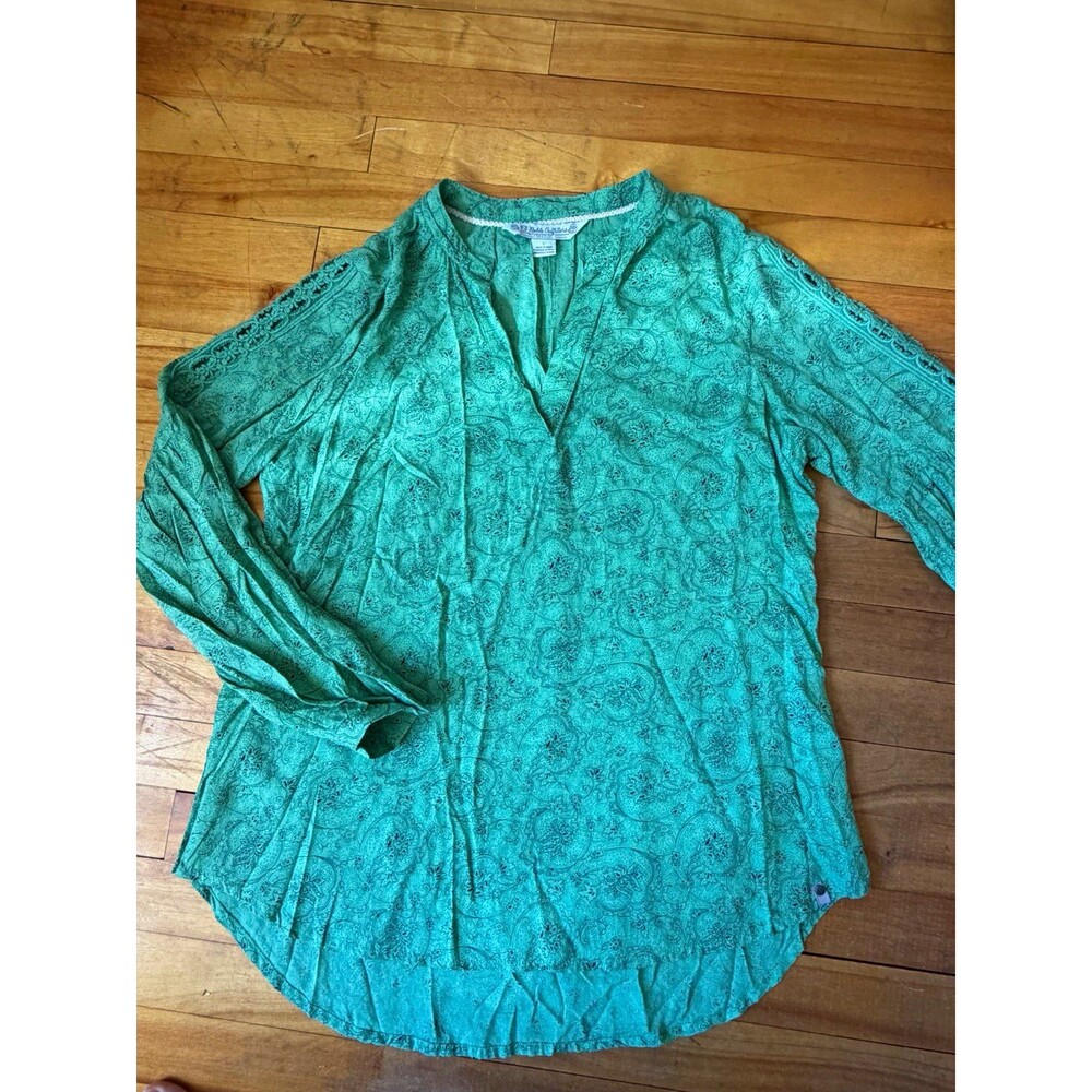 Noble Outfitters Women's L Green Paisley Split Neck Long Sleeve Pullover Blouse